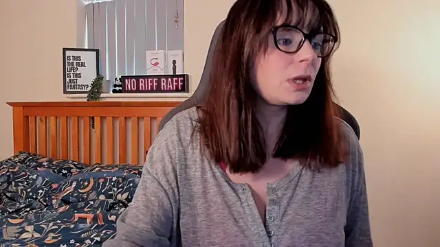 LucieWinters UK online show from 01.13.25