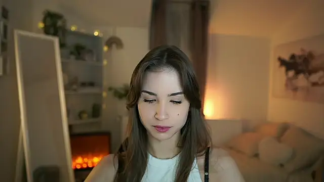 Snapshot of Abella_Danger_X chatting on 01.21.25 Abella Danger X online show from 01.21.25