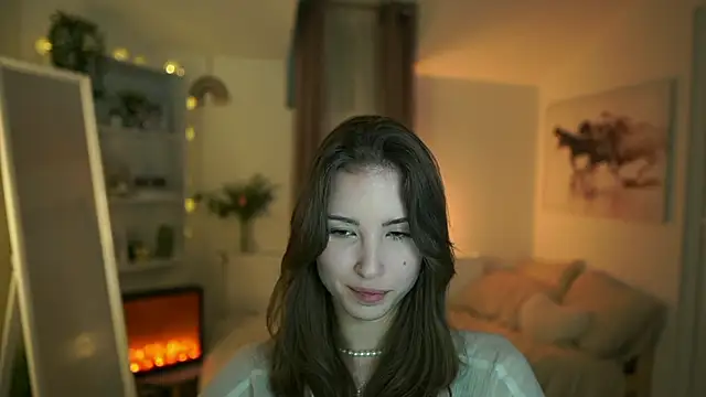 Snapshot of Abella_Danger_X chatting on 03.18.25 Abella Danger X online show from 03.18.25