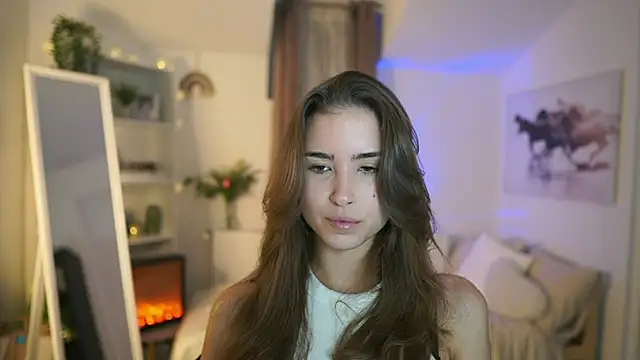 Snapshot of Abella_Danger_X chatting on 10.13.25 Abella Danger X online show from 10.13.25