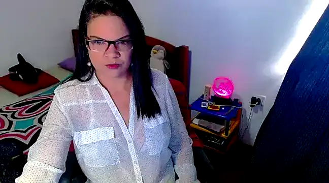 luchiana hott21 online show from 03.21.25