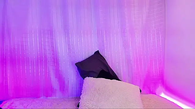 Samii Evans online show from 02.13.25