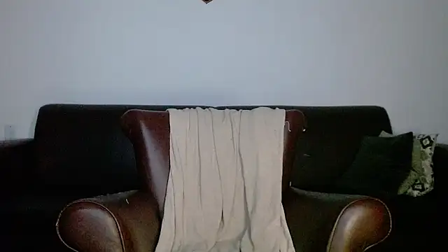 Linda1975 online show from 02.26.26