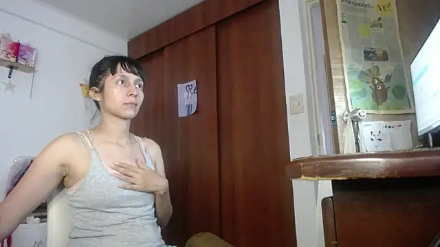 Snapshot of Moon_lunita chatting on 06.18.26 Moon lunita online show from 06.18.26