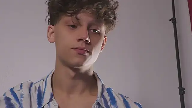 Snapshot of Nicky_neal chatting on 09.27.25 Nicky neal online show from 09.27.25