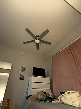 TilaTotti online show from 11.25.25