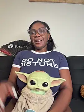 Snapshot of TilaTotti chatting on 02.26.26 TilaTotti online show from 02.26.26