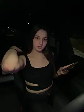 DoriDeluxe66 online show from 02.08.25