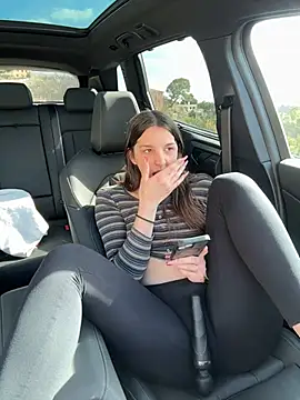 DoriDeluxe66 online show from 02.10.25