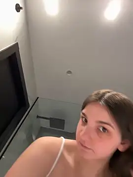 DoriDeluxe66 online show from 02.15.25