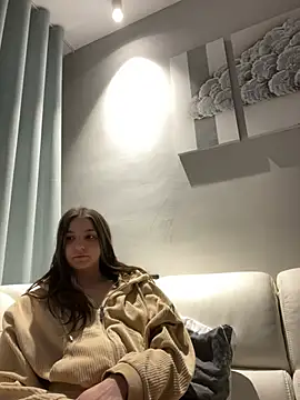 DoriDeluxe66 online show from 02.22.25