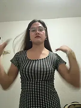 Snapshot of MarieLoveGlamorous chatting on 07.21.26 MarieLoveGlamorous online show from 07.21.26