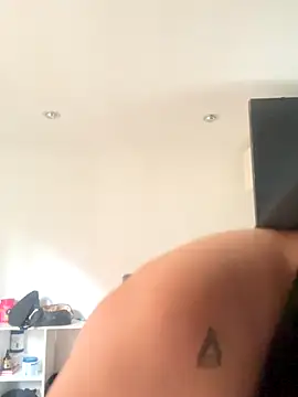 Emiily W online show from 10.31.25