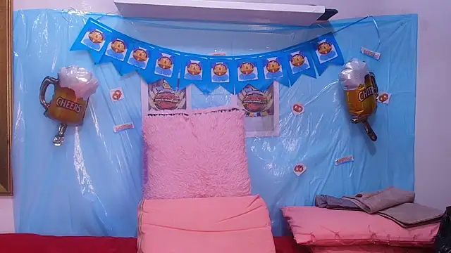 Snapshot of naia_blessed chatting on 09.24.25 naia blessed online show from 09.24.25