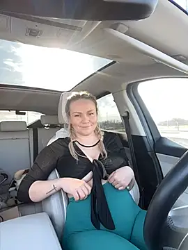 Snapshot of Bondgirl_013 chatting on 01.11.25 Bondgirl 013 online show from 01.11.25