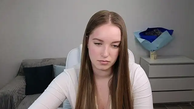 Snapshot of EvaMaddison chatting on 01.13.25 EvaMaddison online show from 01.13.25