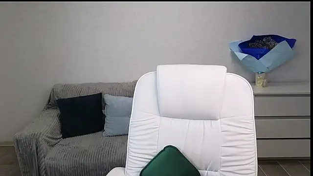 Snapshot of EvaMaddison chatting on 01.29.25 EvaMaddison online show from 01.29.25