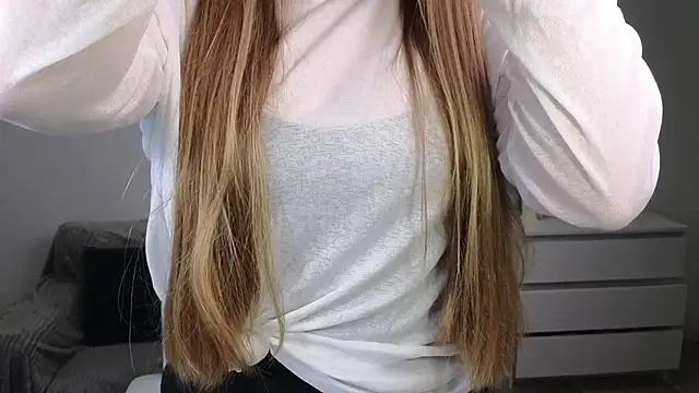 Snapshot of EvaMaddison chatting on 03.01.25 EvaMaddison online show from 03.01.25