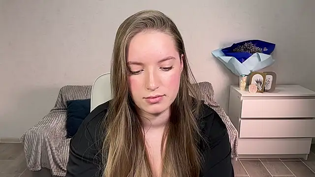 Snapshot of EvaMaddison chatting on 09.12.25 EvaMaddison online show from 09.12.25