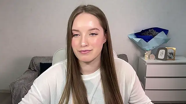 Snapshot of EvaMaddison chatting on 09.25.25 EvaMaddison online show from 09.25.25