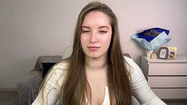 Snapshot of EvaMaddison chatting on 09.27.25 EvaMaddison online show from 09.27.25