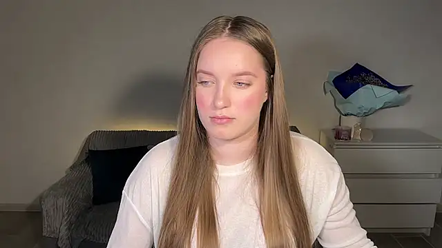 Snapshot of EvaMaddison chatting on 03.02.26 EvaMaddison online show from 03.02.26