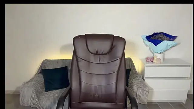 EvaMaddison online show from 03.15.26