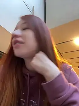 Snapshot of roouse chatting on 01.23.25 roouse online show from 01.23.25