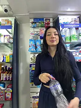 Snapshot of roouse chatting on 01.27.25 roouse online show from 01.27.25