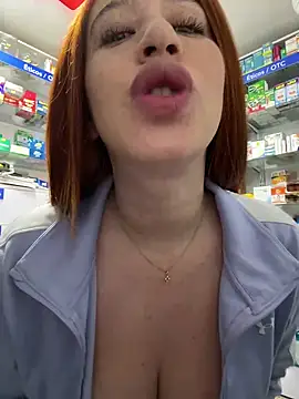 Snapshot of roouse chatting on 02.21.25 roouse online show from 02.21.25