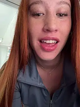 Snapshot of roouse chatting on 02.23.25 roouse online show from 02.23.25