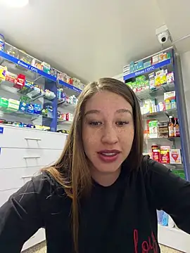 Snapshot of roouse chatting on 10.21.25 roouse online show from 10.21.25