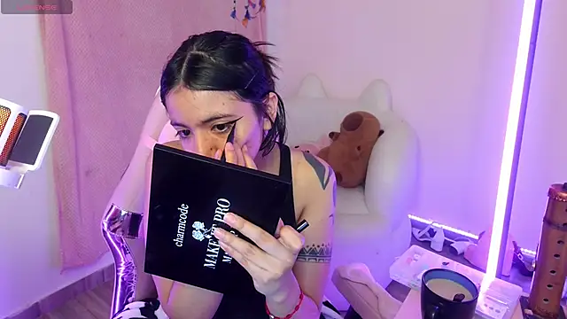 Nami usagi online show from 09.21.25