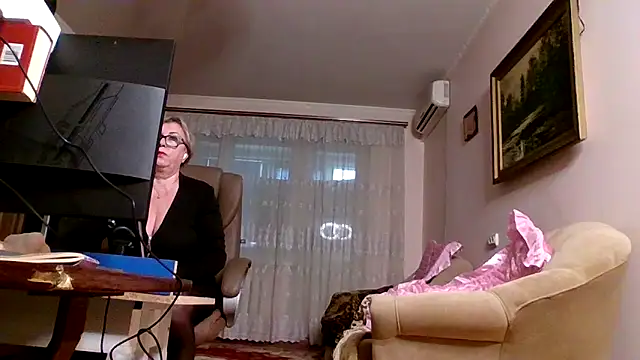 Kallliina online show from 10.13.25