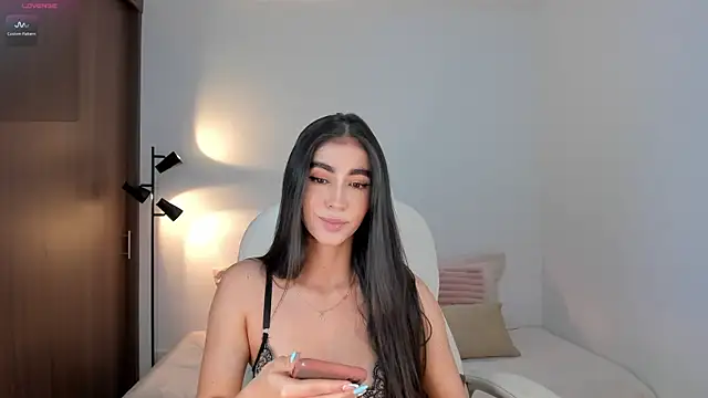 RebeccaBaxter online show from 03.12.26