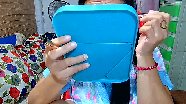 M e c e l online show from 02.27.25