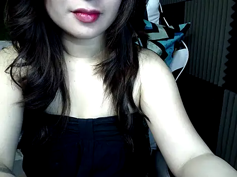 Snapshot of Mia_2022 chatting on 02.04.26 Mia 2022 online show from 02.04.26