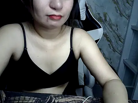 Snapshot of Mia_2022 chatting on 03.22.26 Mia 2022 online show from 03.22.26