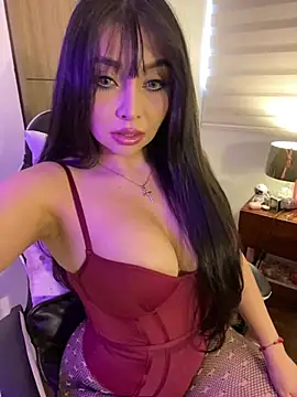 KateLatorre online show from 04.11.26