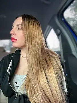 Kalli Fornia online show from 02.02.26