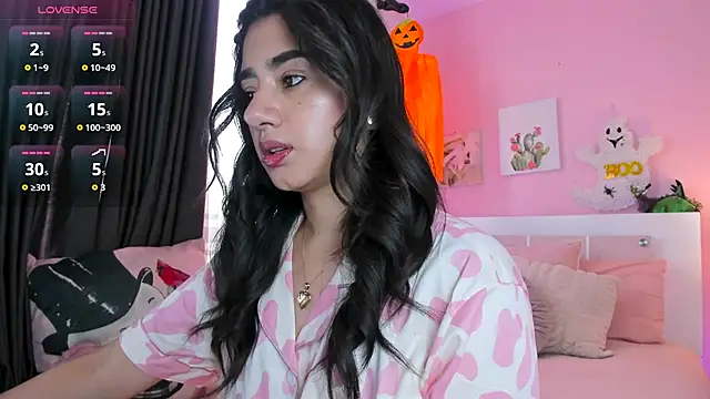 Snapshot of annadu011 chatting on 10.18.25 annadu011 online show from 10.18.25