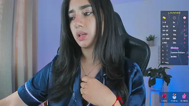 annadu011 online show from 04.17.26