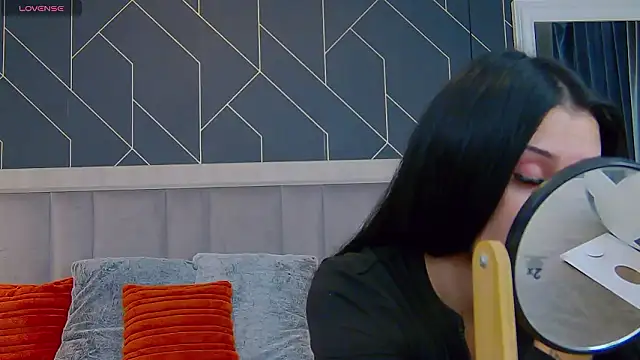 EmyLaveau online show from 01.15.26