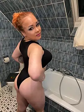 Snapshot of PennyPrincess chatting on 11.15.25 PennyPrincess online show from 11.15.25