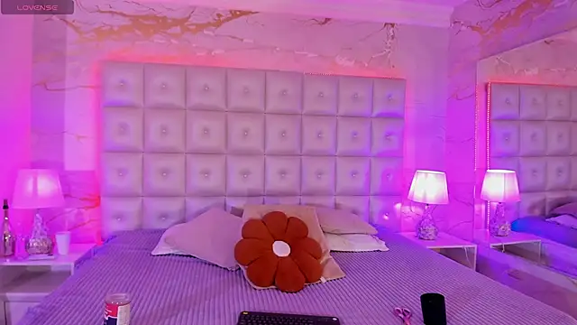 Snapshot of Abby_Sweet1_ chatting on 02.14.25 Abby Sweet1 online show from 02.14.25