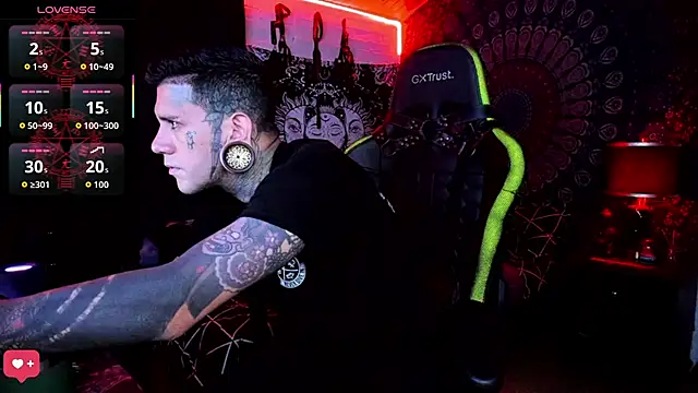 Snapshot of josh__ackerman chatting on 09.25.25 josh ackerman online show from 09.25.25