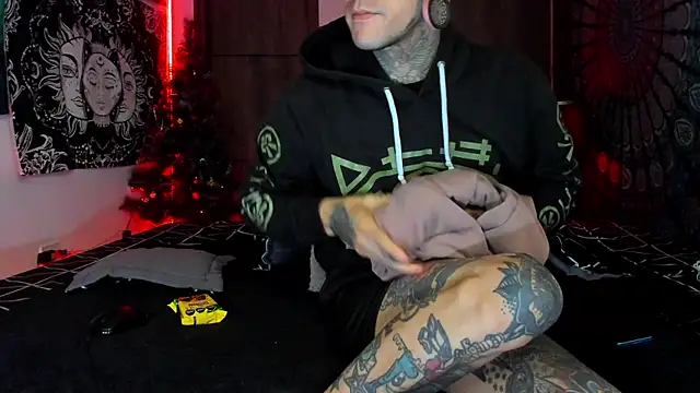 Snapshot of josh__ackerman chatting on 01.06.26 josh ackerman online show from 01.06.26