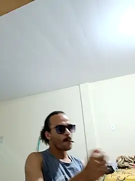 Snapshot of JamesQuaresma chatting on 01.23.25 JamesQuaresma online show from 01.23.25