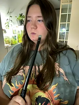 remirann  online show from 10.10.25