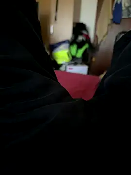 Snapshot of Alerandro00 chatting on 09.22.25 Alerandro00 online show from 09.22.25